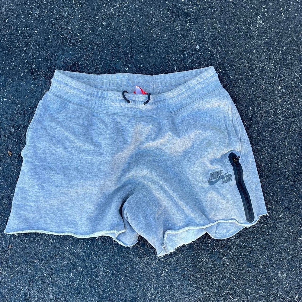 Nike Tech Shorts size L